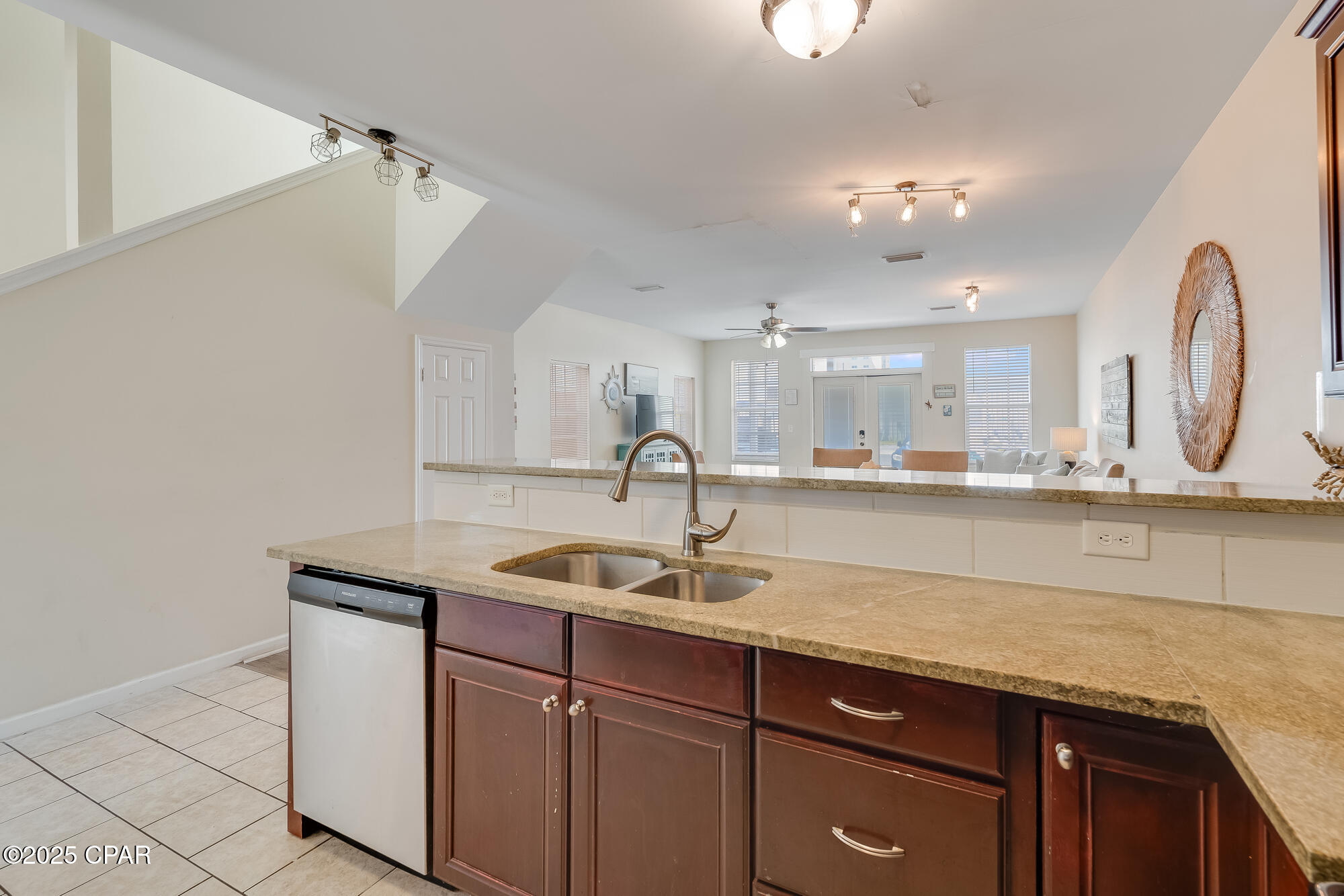 Image 25 For 5908 Beach Drive