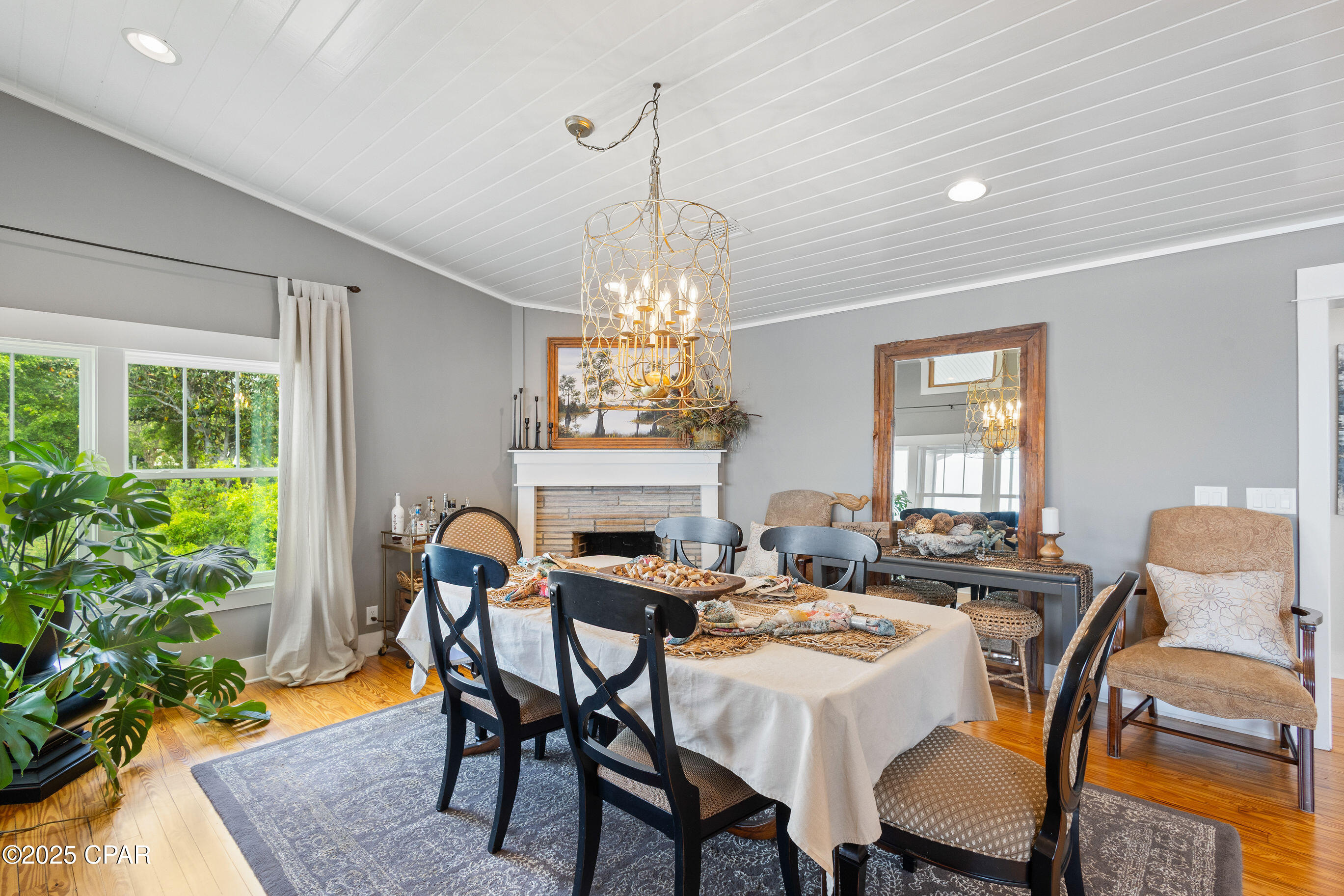 Listing photo id 20 for 7831 Hwy 2311