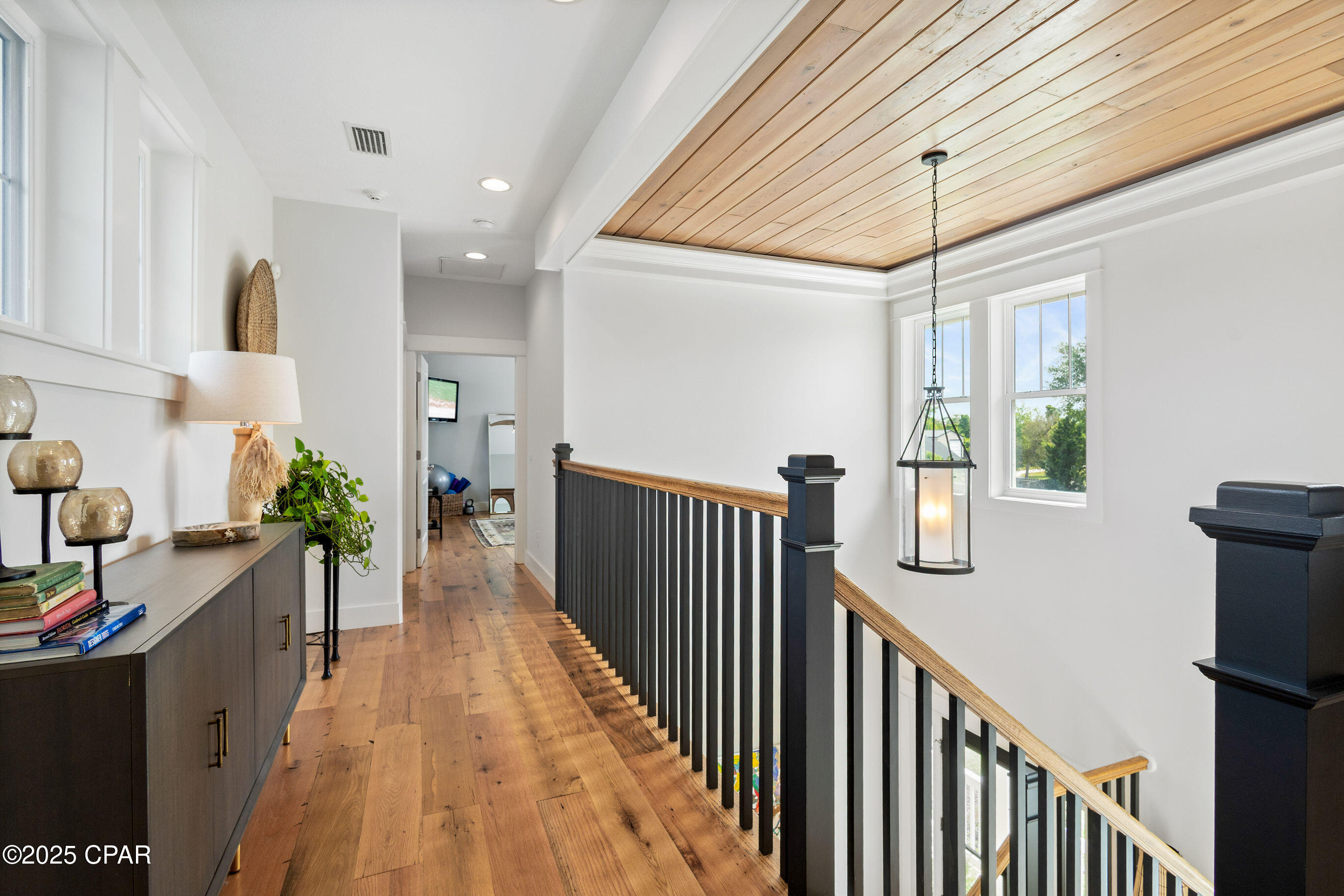 Listing photo id 24 for 7831 Hwy 2311