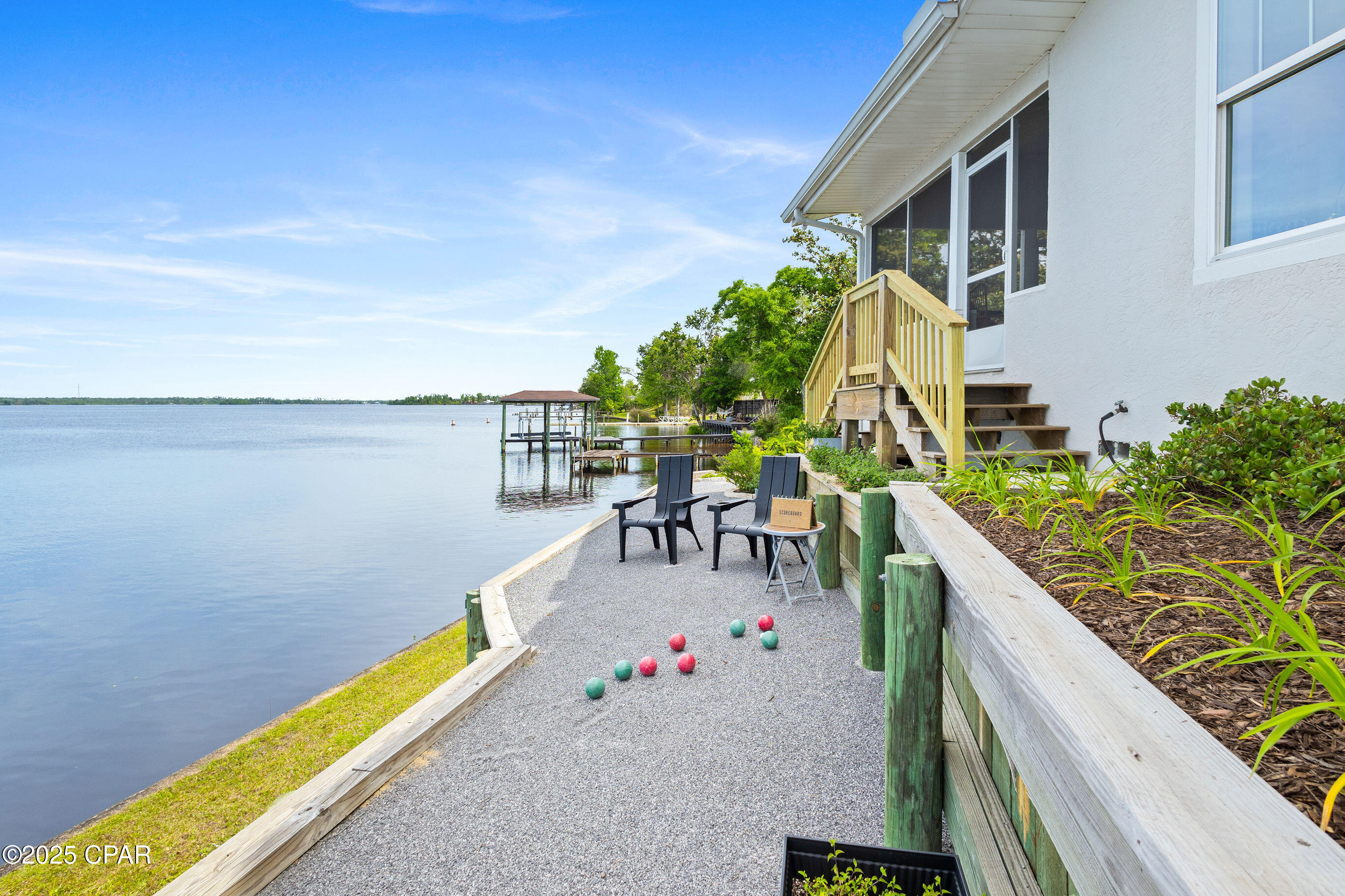 Listing photo id 38 for 7831 Hwy 2311