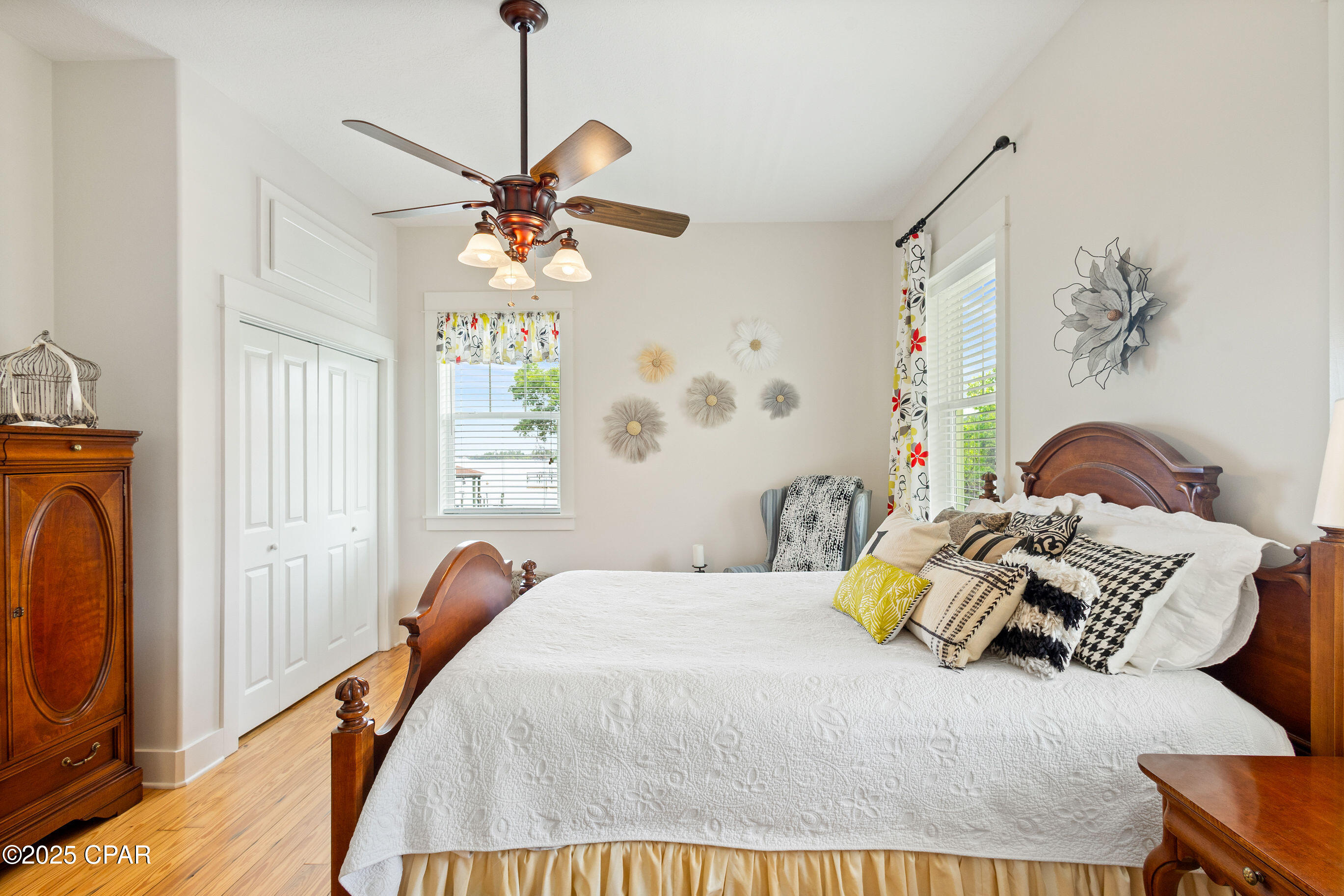 Listing photo id 54 for 7831 Hwy 2311
