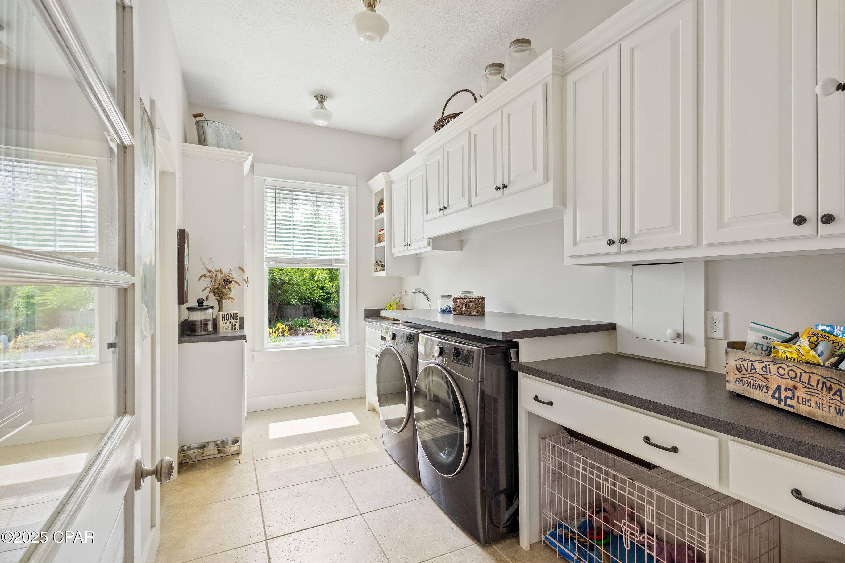 Listing photo id 59 for 7831 Hwy 2311