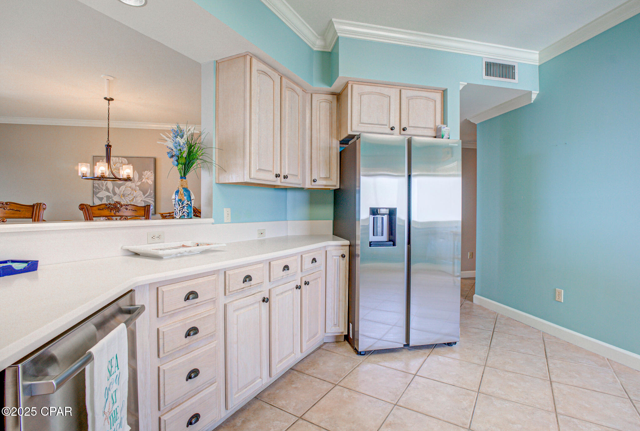 Image 14 For 8601 Surf Drive 14e
