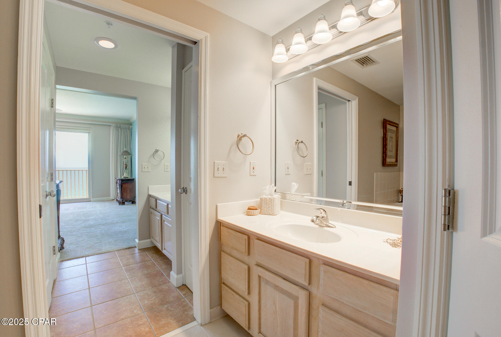 Image 23 For 8601 Surf Drive 14e