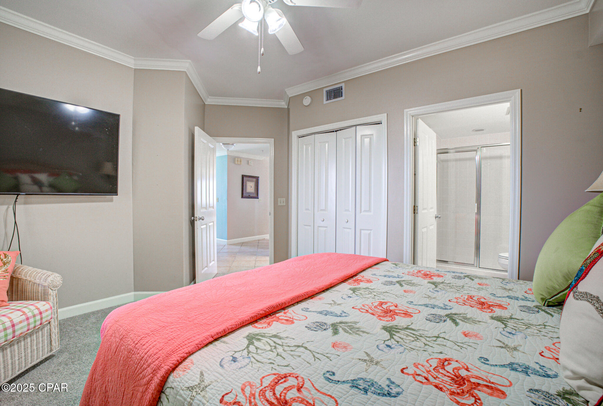 Image 32 For 8601 Surf Drive 14e