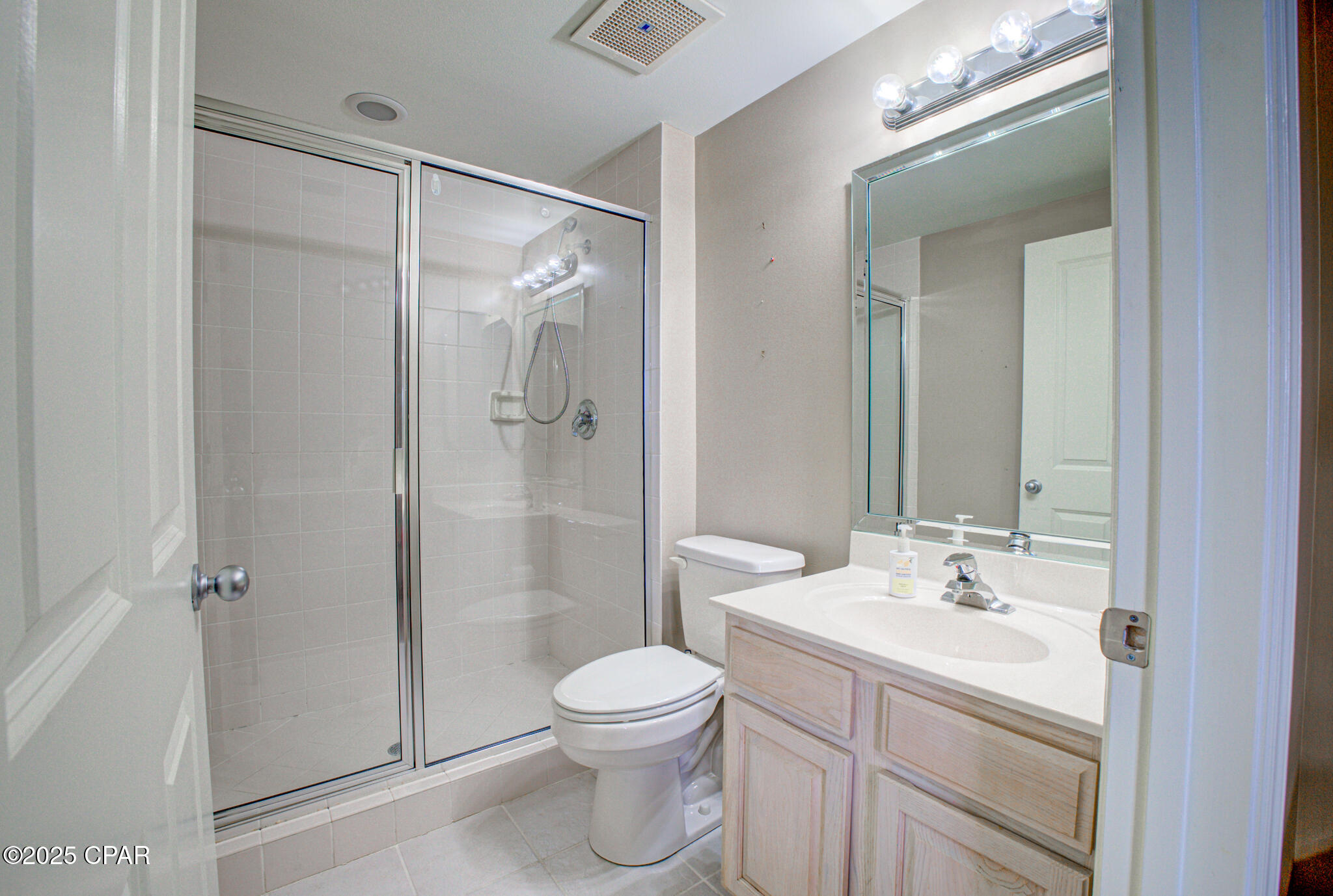 Image 33 For 8601 Surf Drive 14e