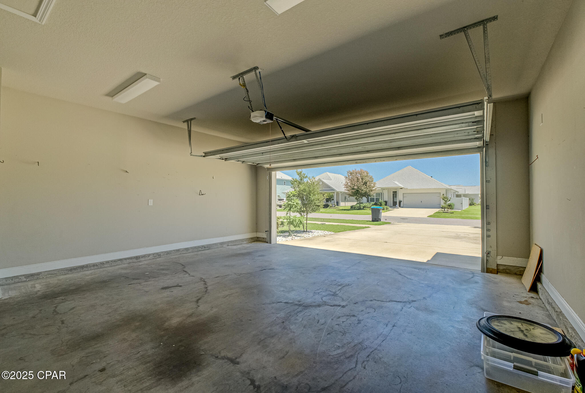 Image 37 For 102 Moonraker Circle