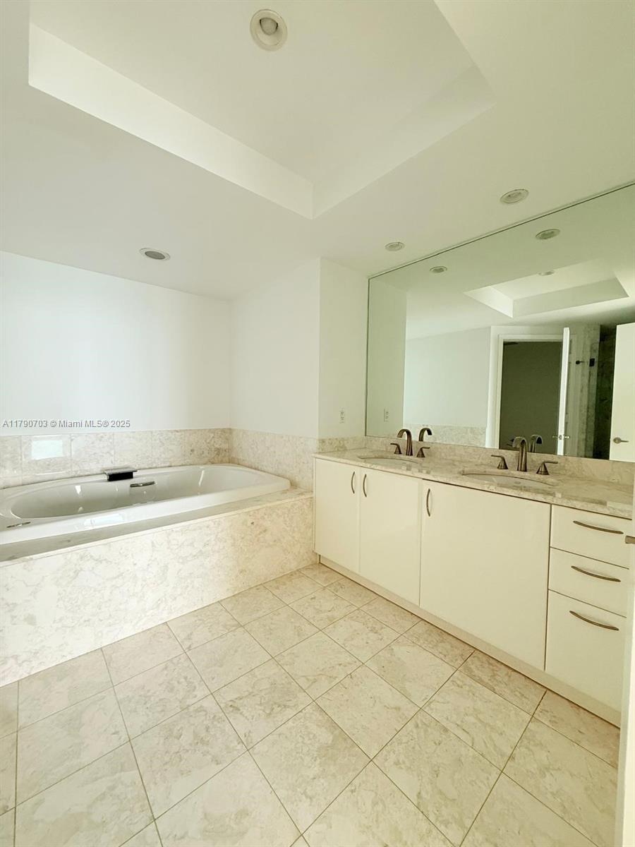 1331 Brickell Bay Dr #3403, Miami FL 33131