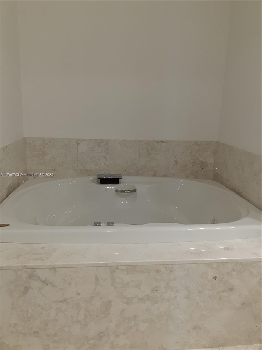 1331 Brickell Bay Dr #3403, Miami FL 33131