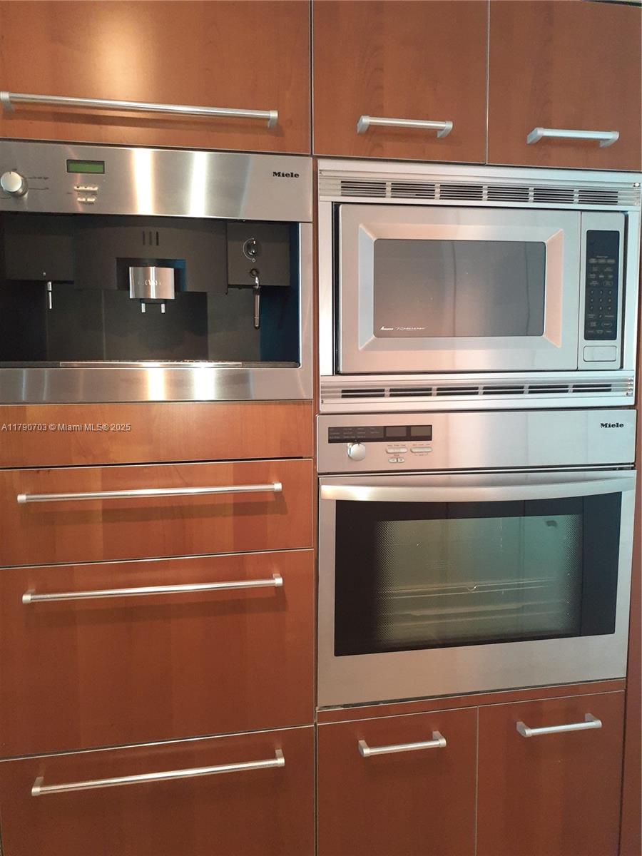 1331 Brickell Bay Dr #3403, Miami FL 33131