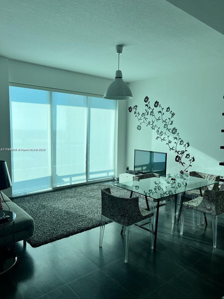 60 SW 13 st #3407, Miami FL 33130