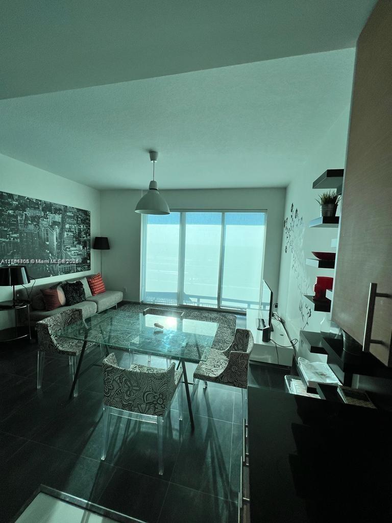60 SW 13 st #3407, Miami FL 33130