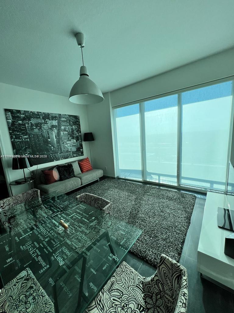 60 SW 13 st #3407, Miami FL 33130
