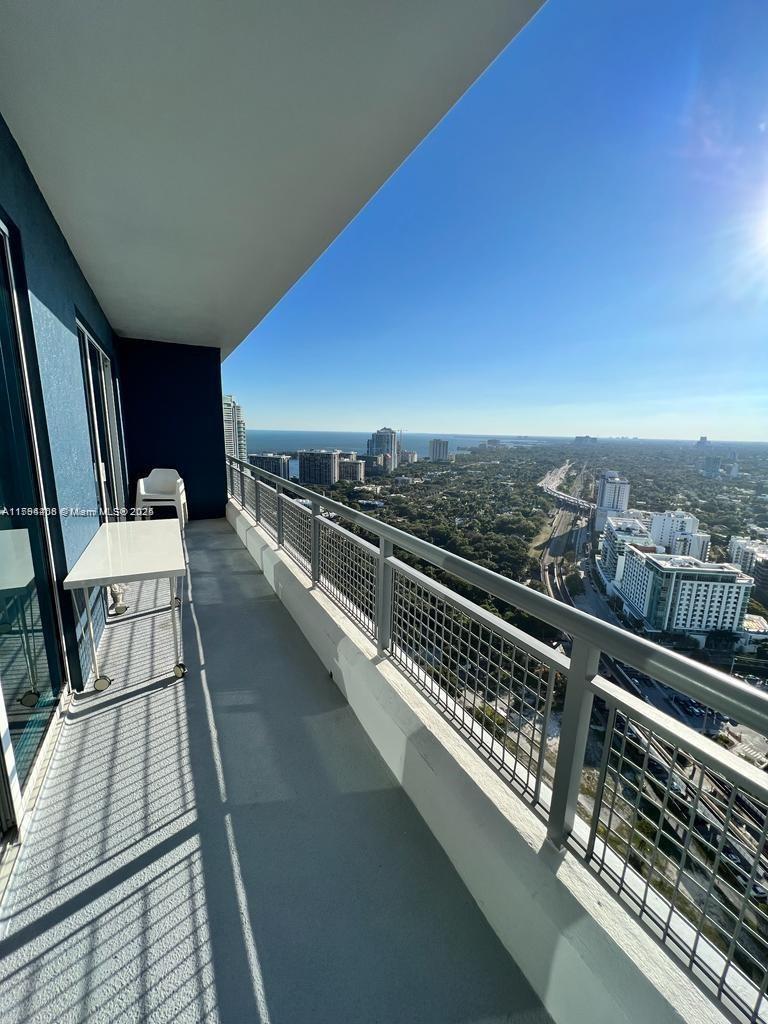 60 SW 13 st #3407, Miami FL 33130