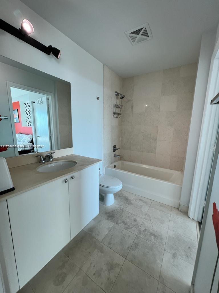 60 SW 13 st #3407, Miami FL 33130