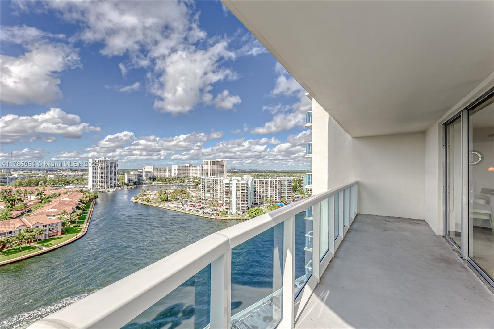3800 Ocean Drive Unit 1606, Hollywood, Florida 33019