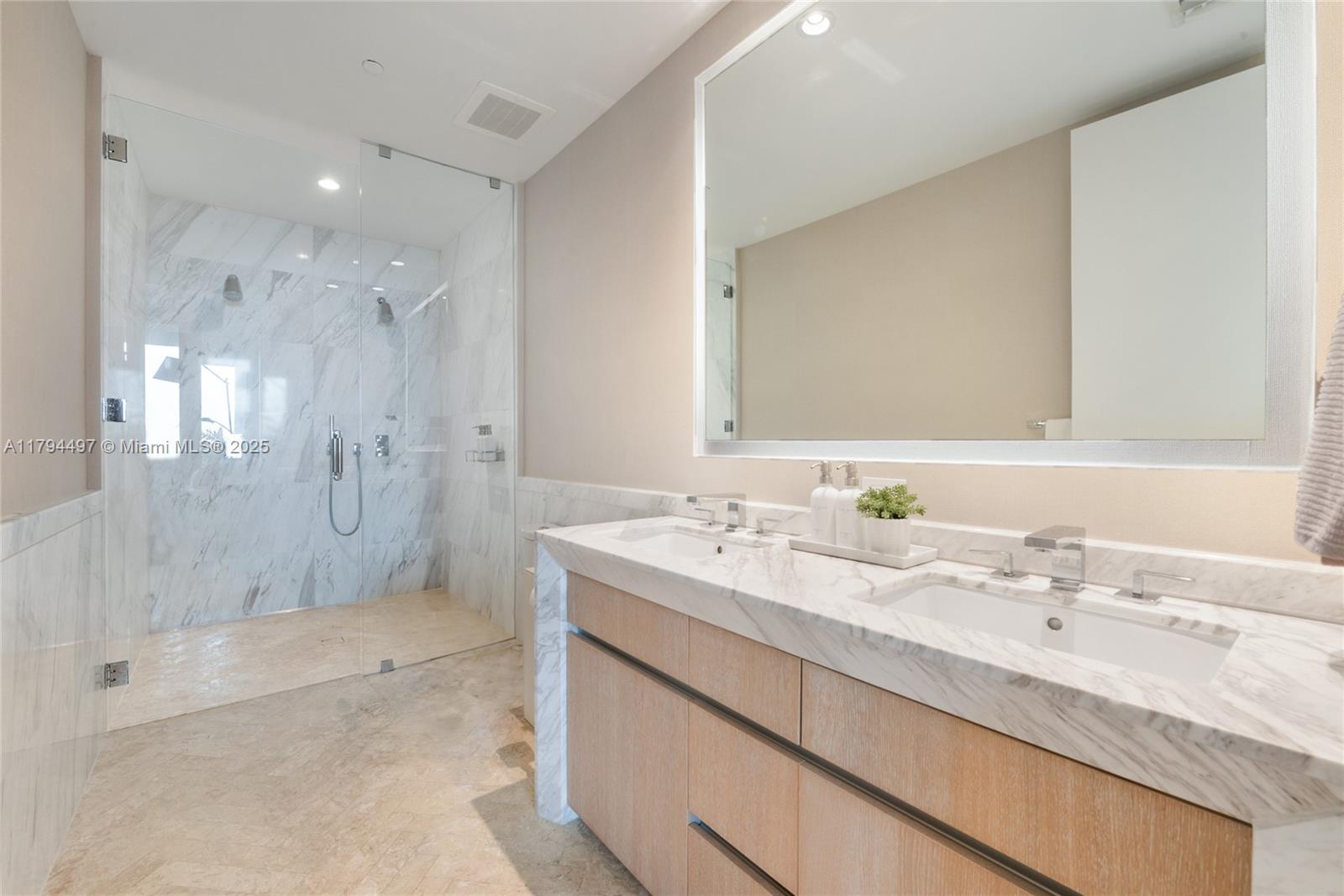 2831 S Bayshore Dr #902, Miami FL 33133