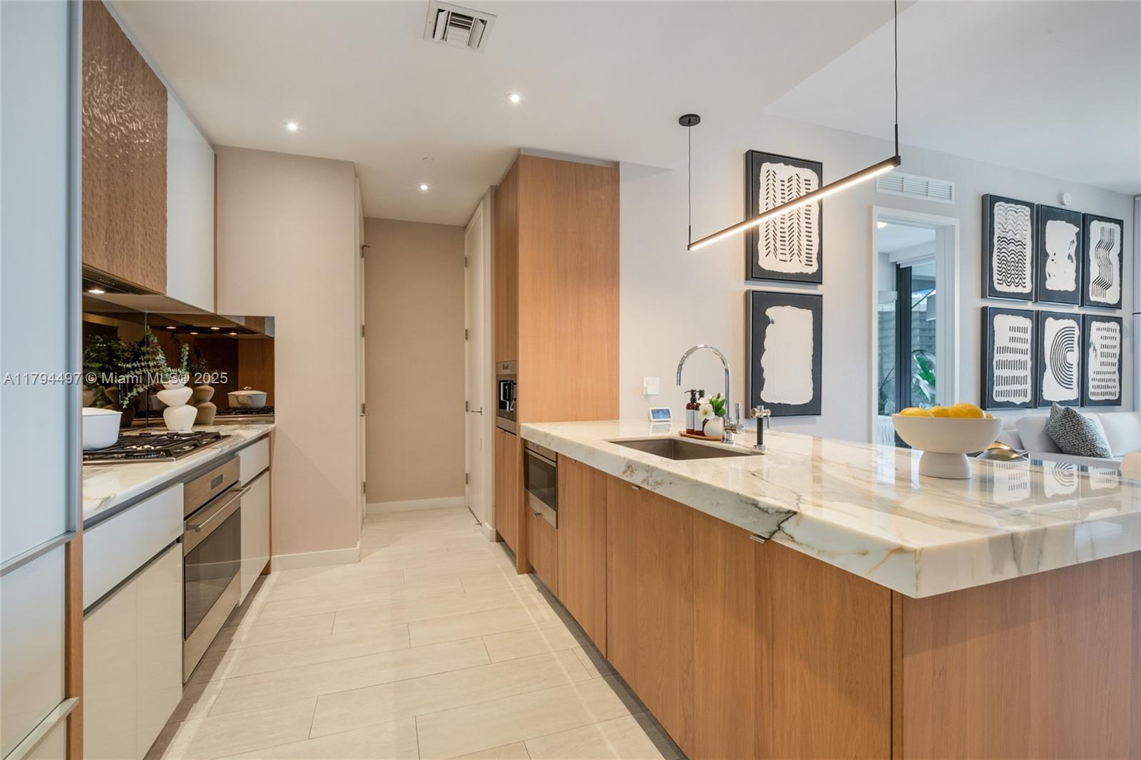 2831 S Bayshore Dr #902, Miami FL 33133