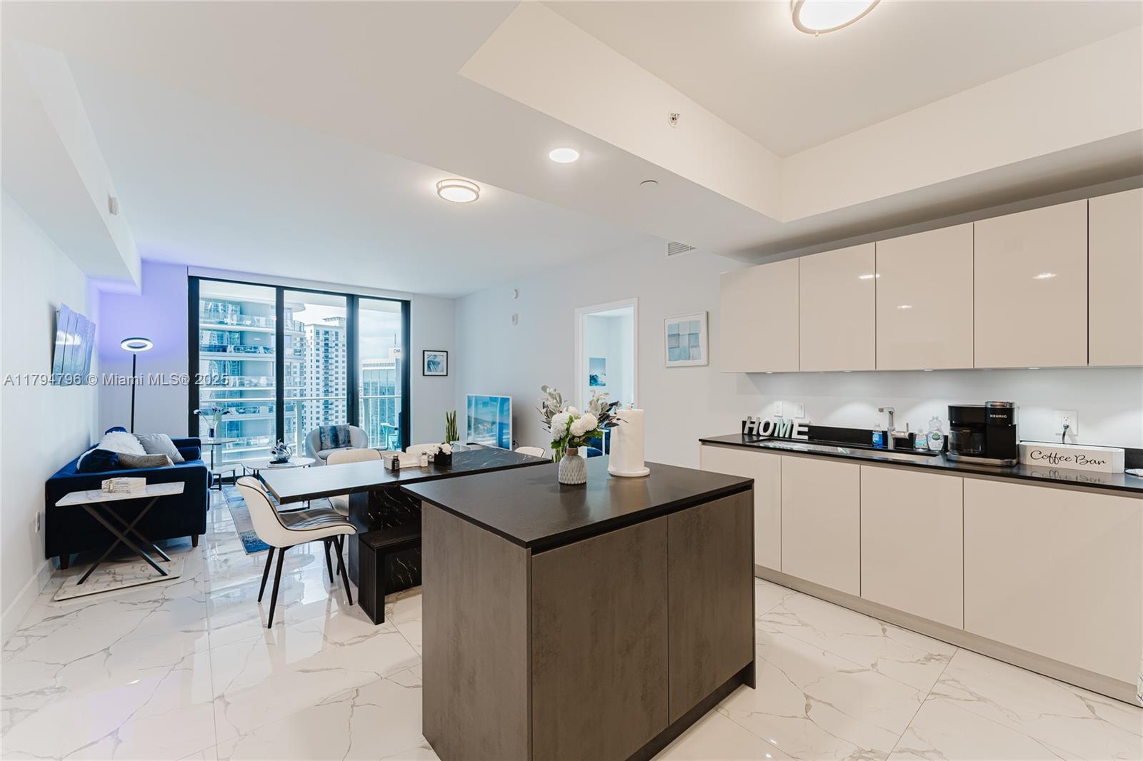 Apartamento en Venta en Miami, FL