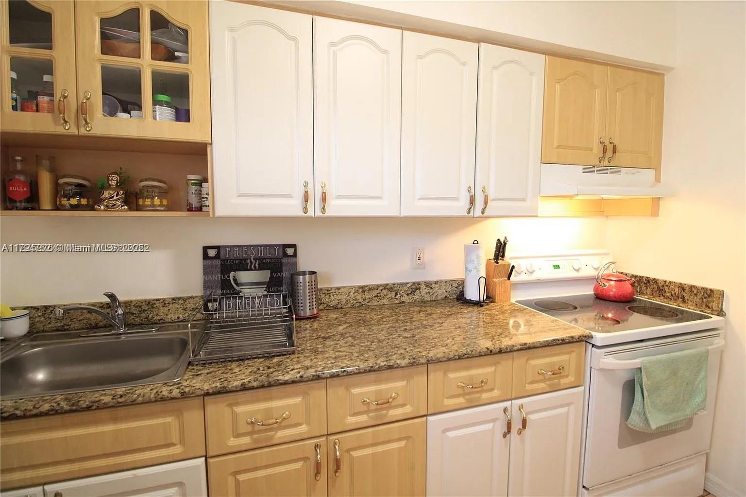 9260 Bay Harbor Ter #22, Bay Harbor Islands, Florida image 9
