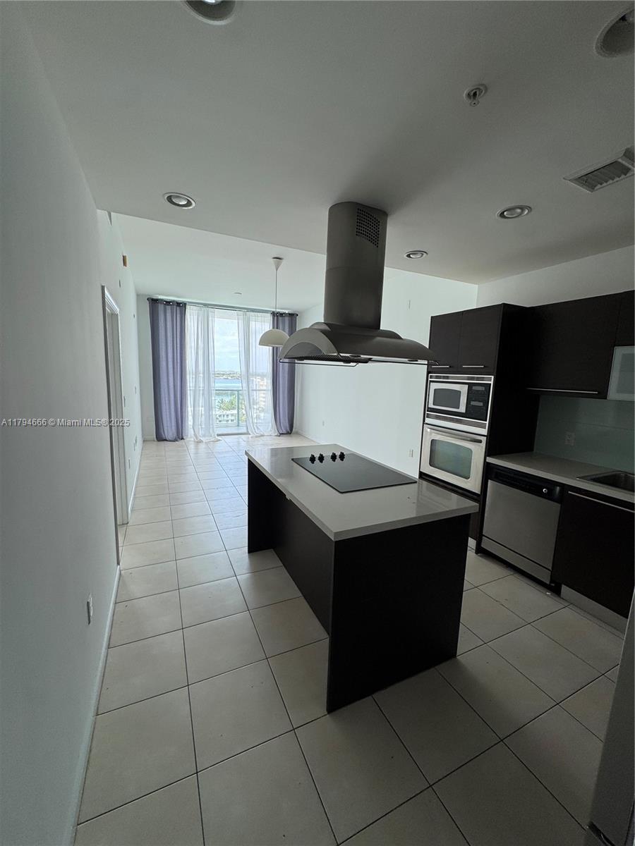 7930 East Dr #1106, North Bay Village FL 33141