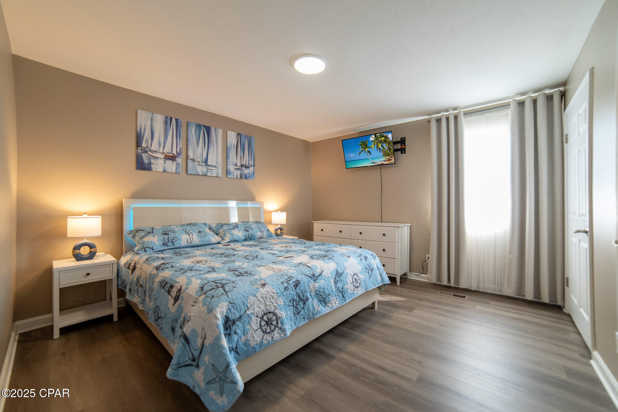 Image 11 For 6300 Pinetree Avenue B