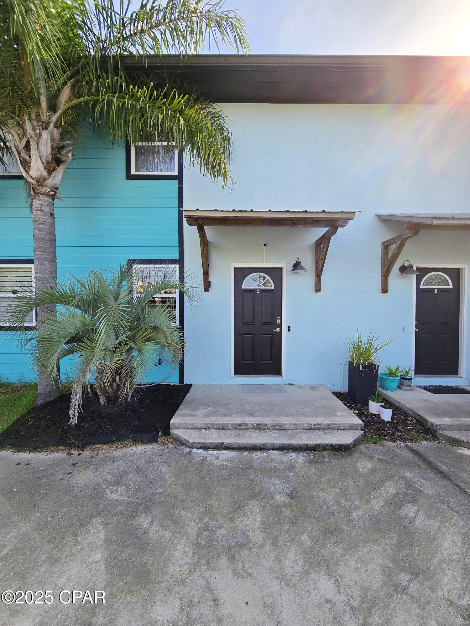 Image 2 For 6300 Pinetree Avenue B