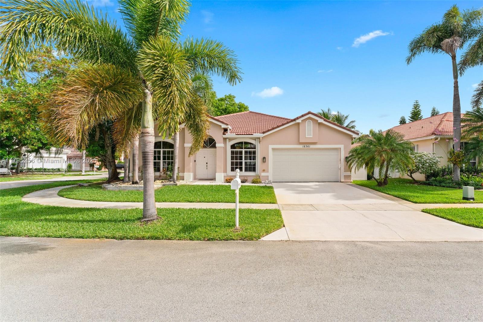 Silver Lakes At Pembroke