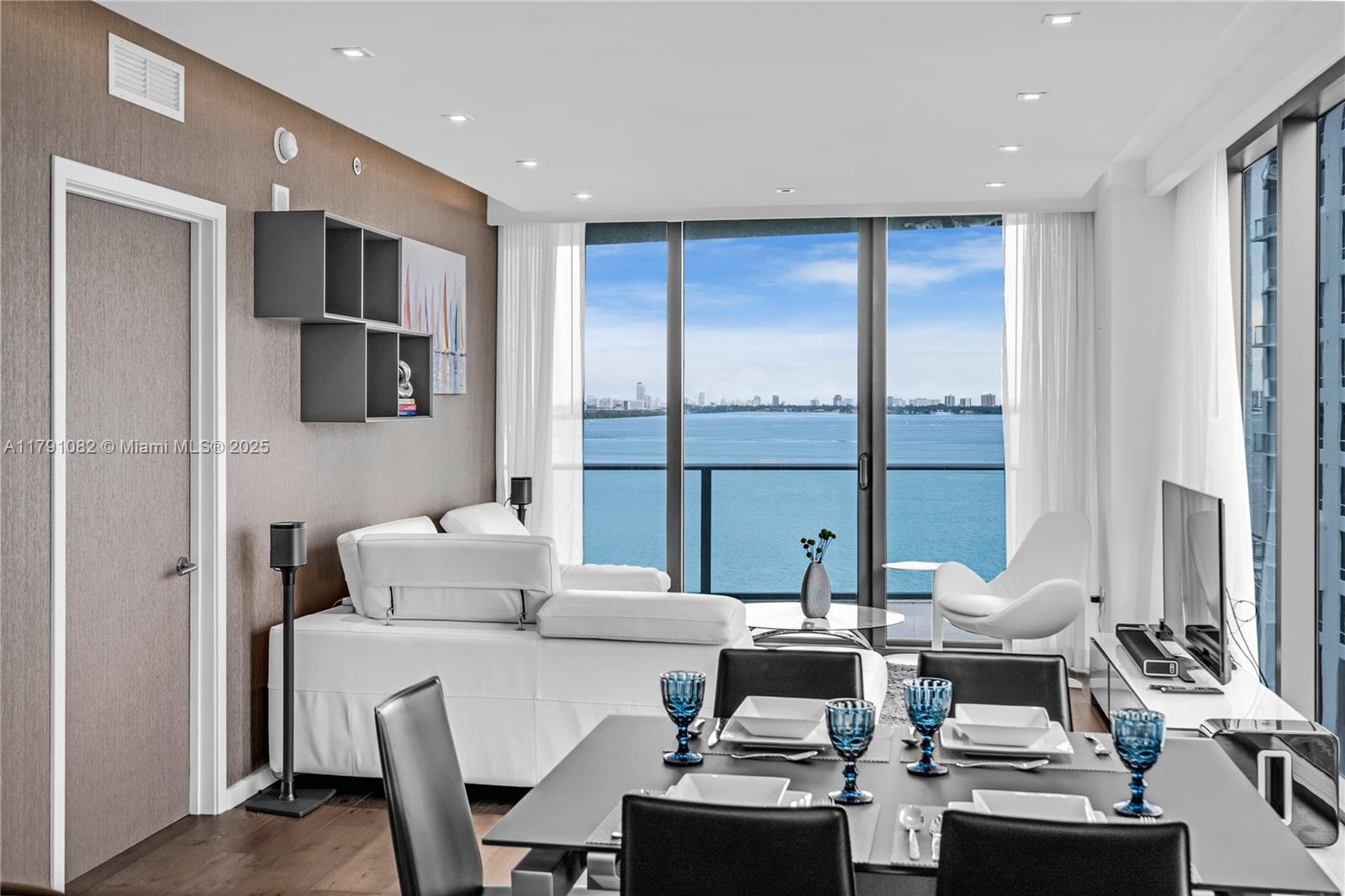 Condo for Rent in Miami, FL