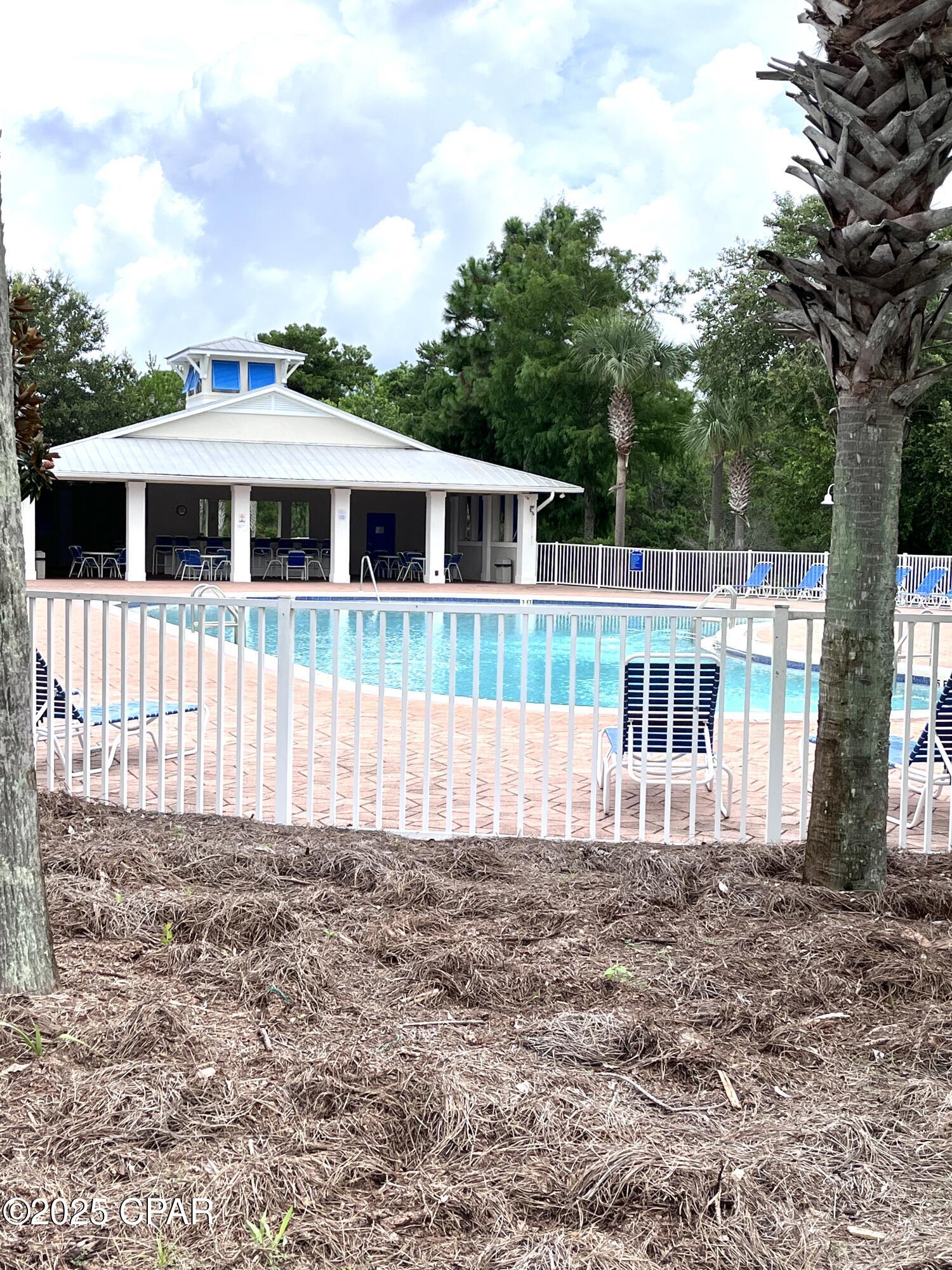 Image 21 For 231 Sand Oak Boulevard