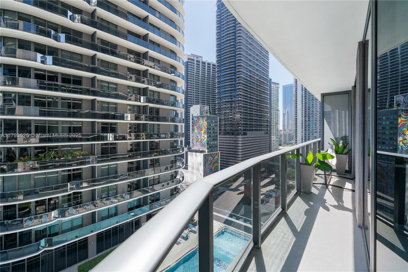 55 SW 9th St #1501, Miami FL 33130