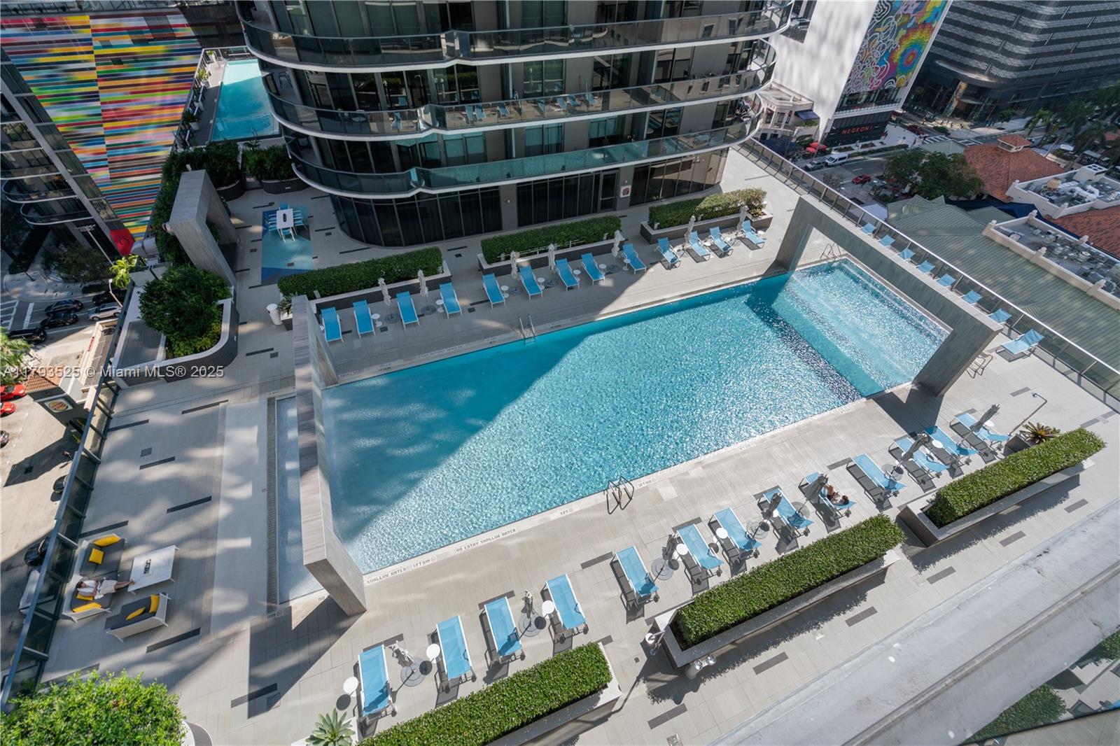 55 SW 9th St #1501, Miami FL 33130