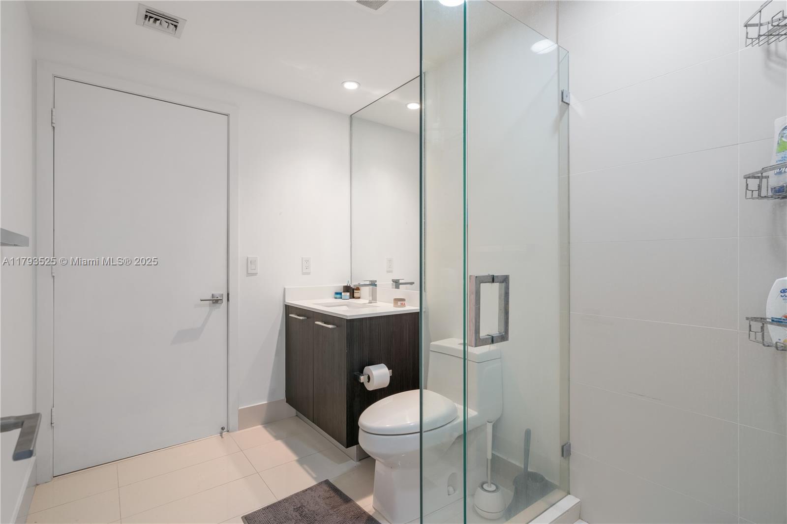 55 SW 9th St #1501, Miami FL 33130