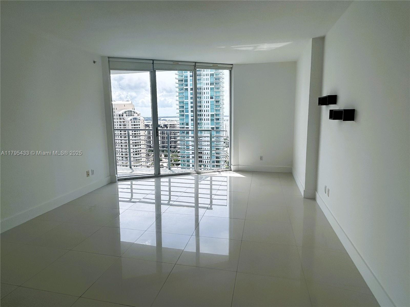 325 S Biscayne Blvd #2917, Miami FL 33131