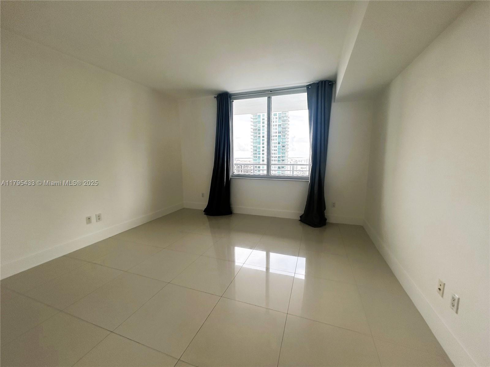 325 S Biscayne Blvd #2917, Miami FL 33131