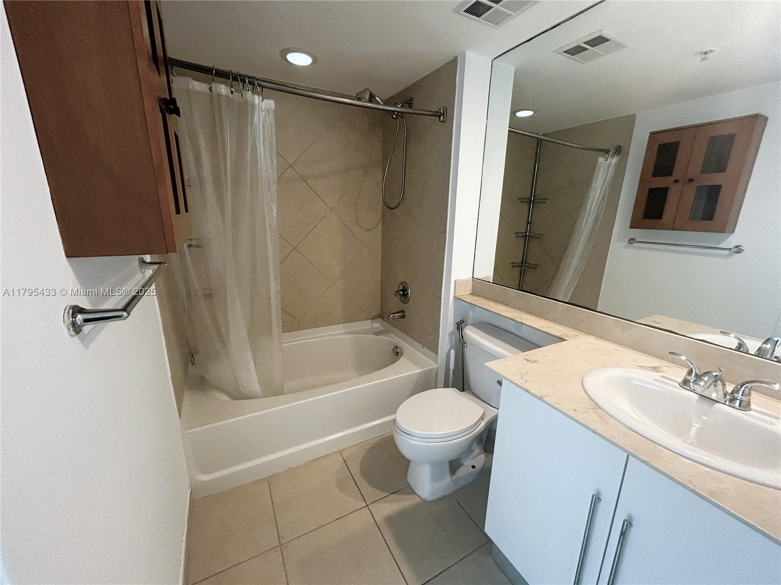 325 S Biscayne Blvd #2917, Miami FL 33131