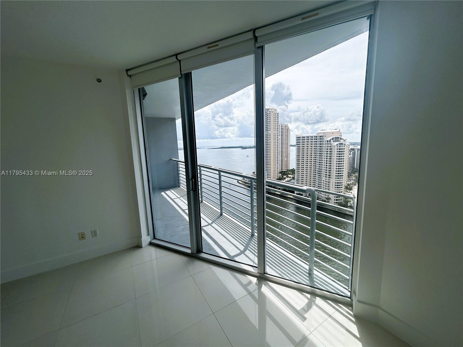 325 S Biscayne Blvd #2917, Miami FL 33131
