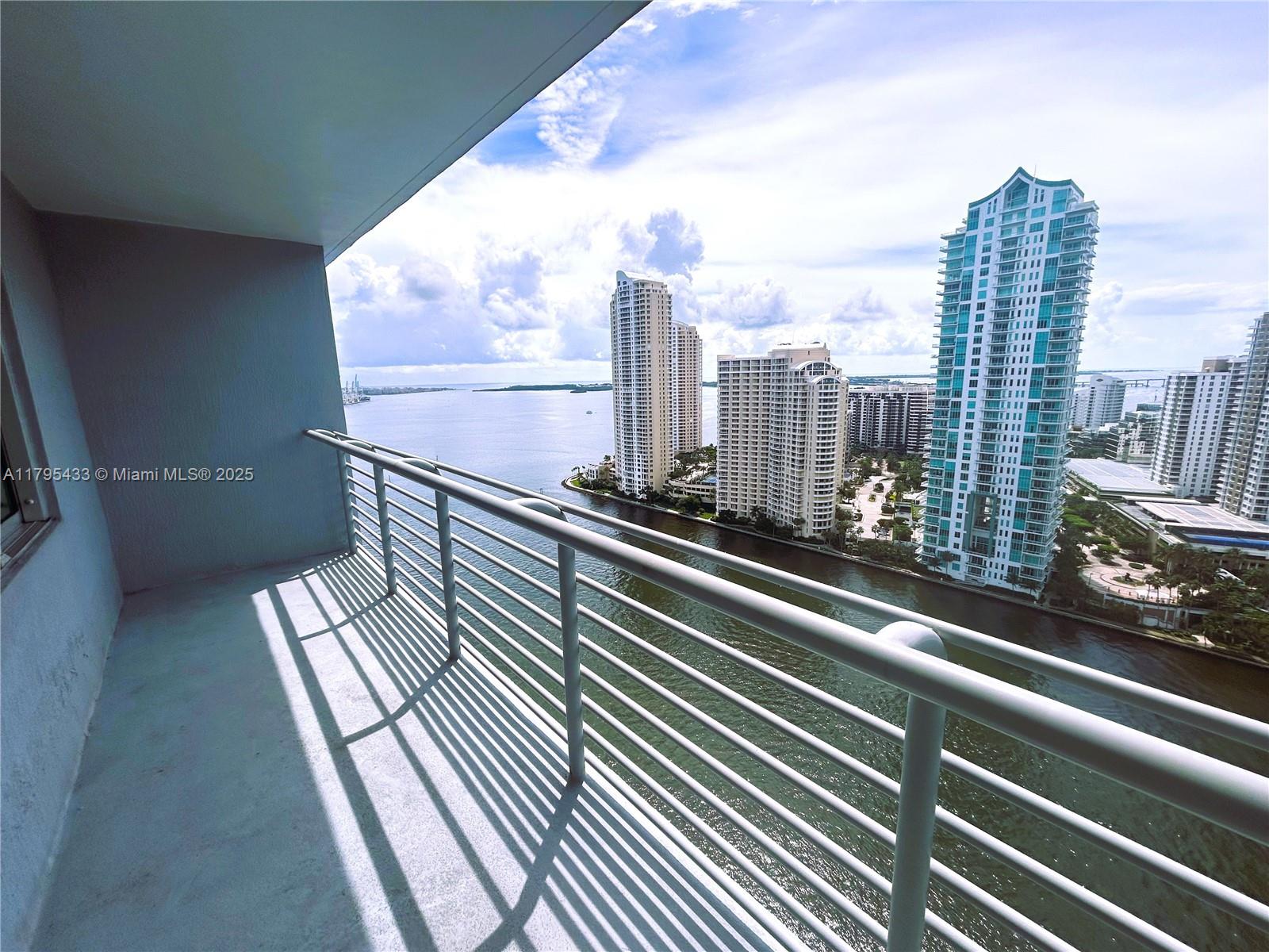 325 S Biscayne Blvd #2917, Miami FL 33131