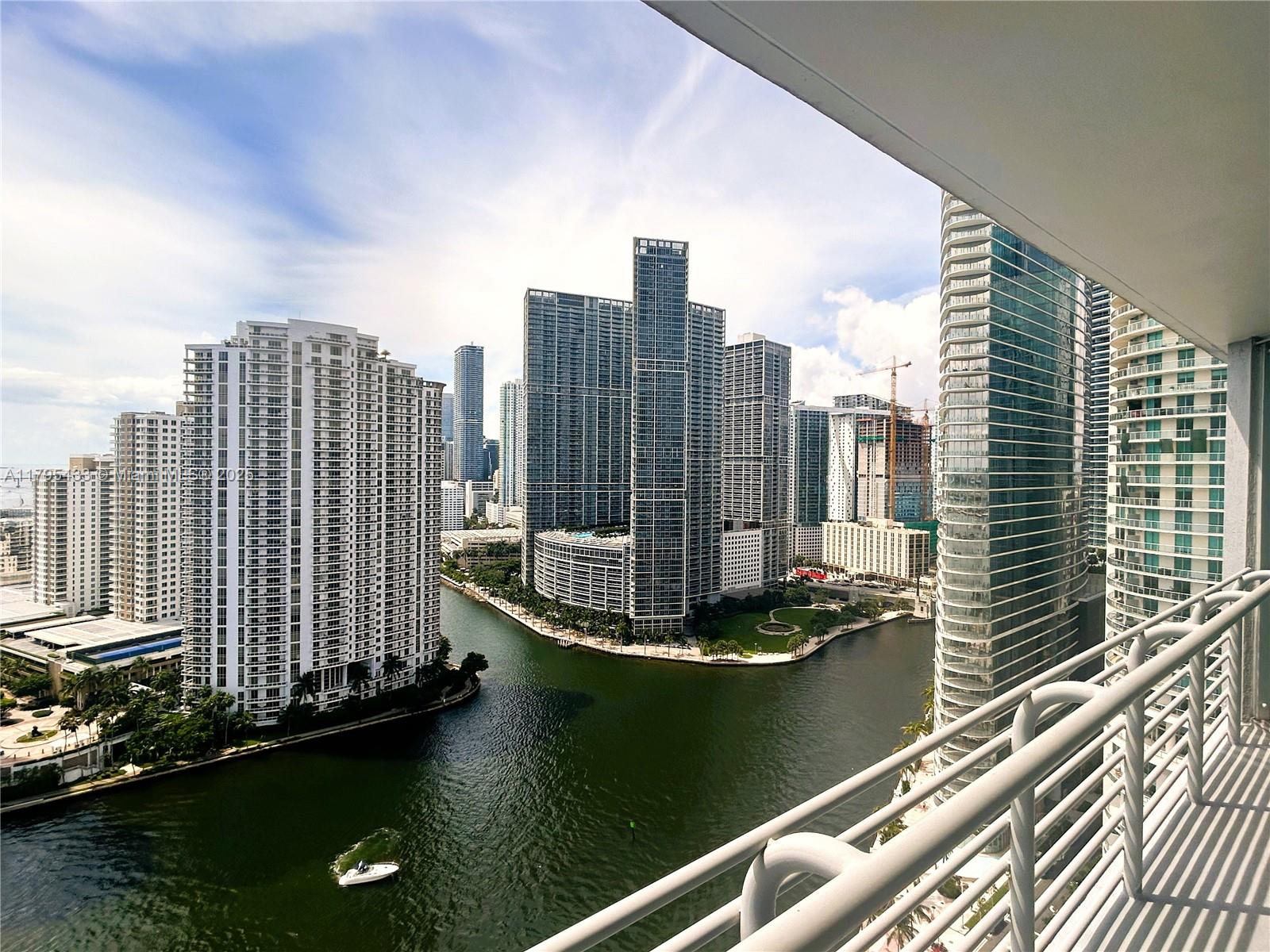 325 S Biscayne Blvd #2917, Miami FL 33131