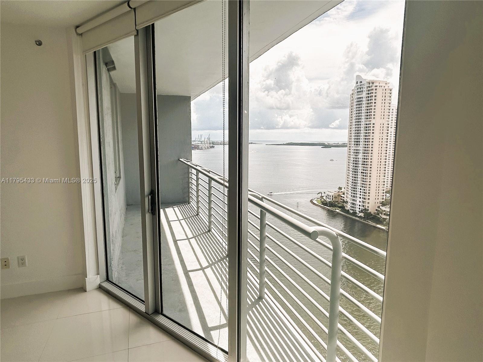 325 S Biscayne Blvd #2917, Miami FL 33131