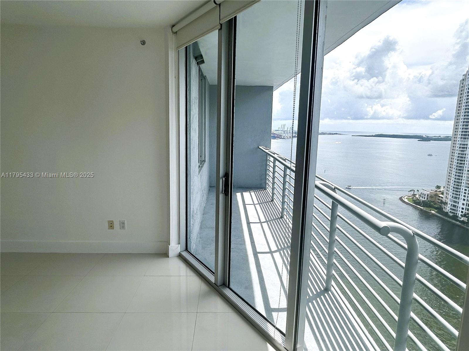 325 S Biscayne Blvd #2917, Miami FL 33131