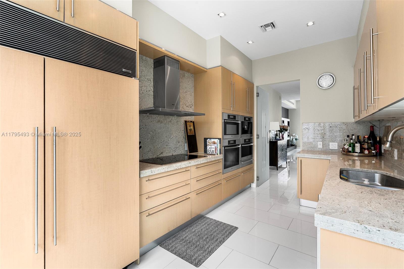 900 Brickell Key Blvd #2104, Miami FL 33131