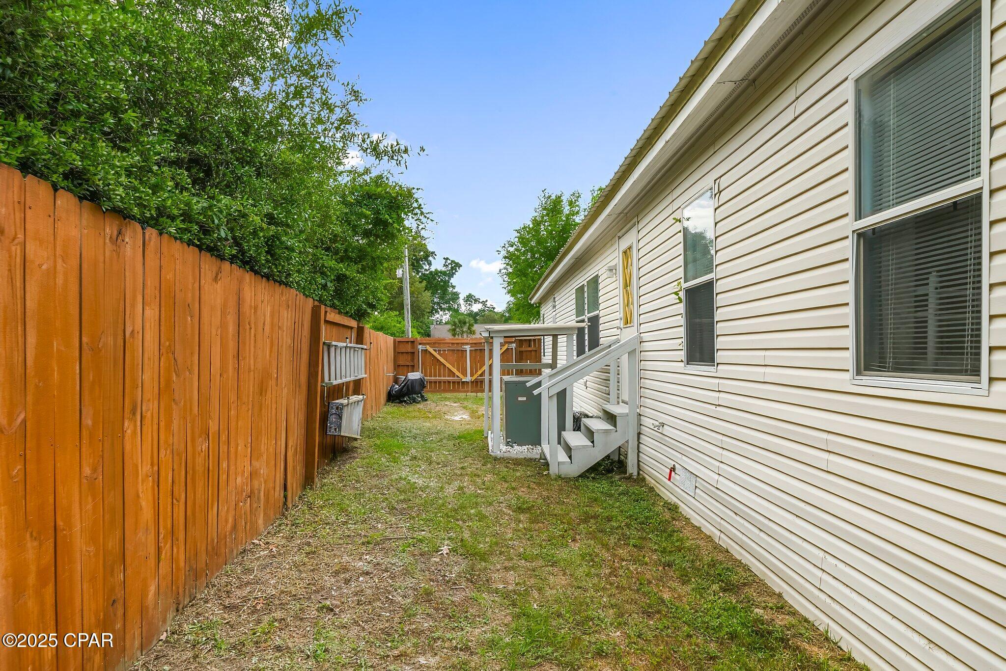 Image 34 For 9739 Creek Bank Drive