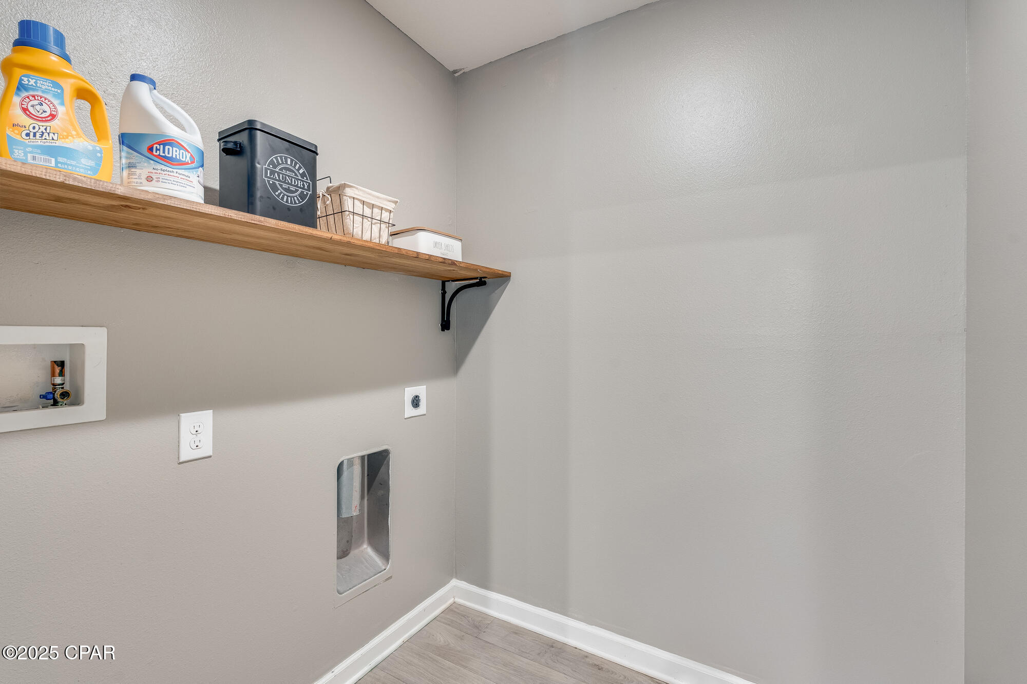 Image 22 For 7121 Penn Way