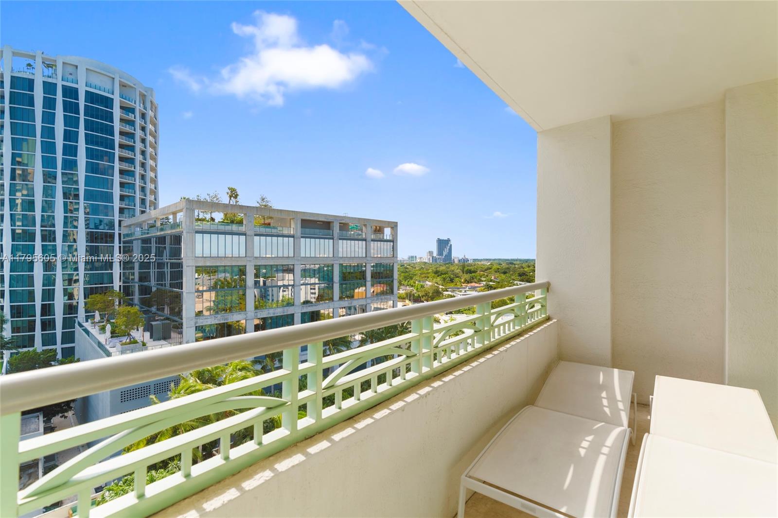 3350 SW 27 AVE #1003, Coconut Grove FL 33133