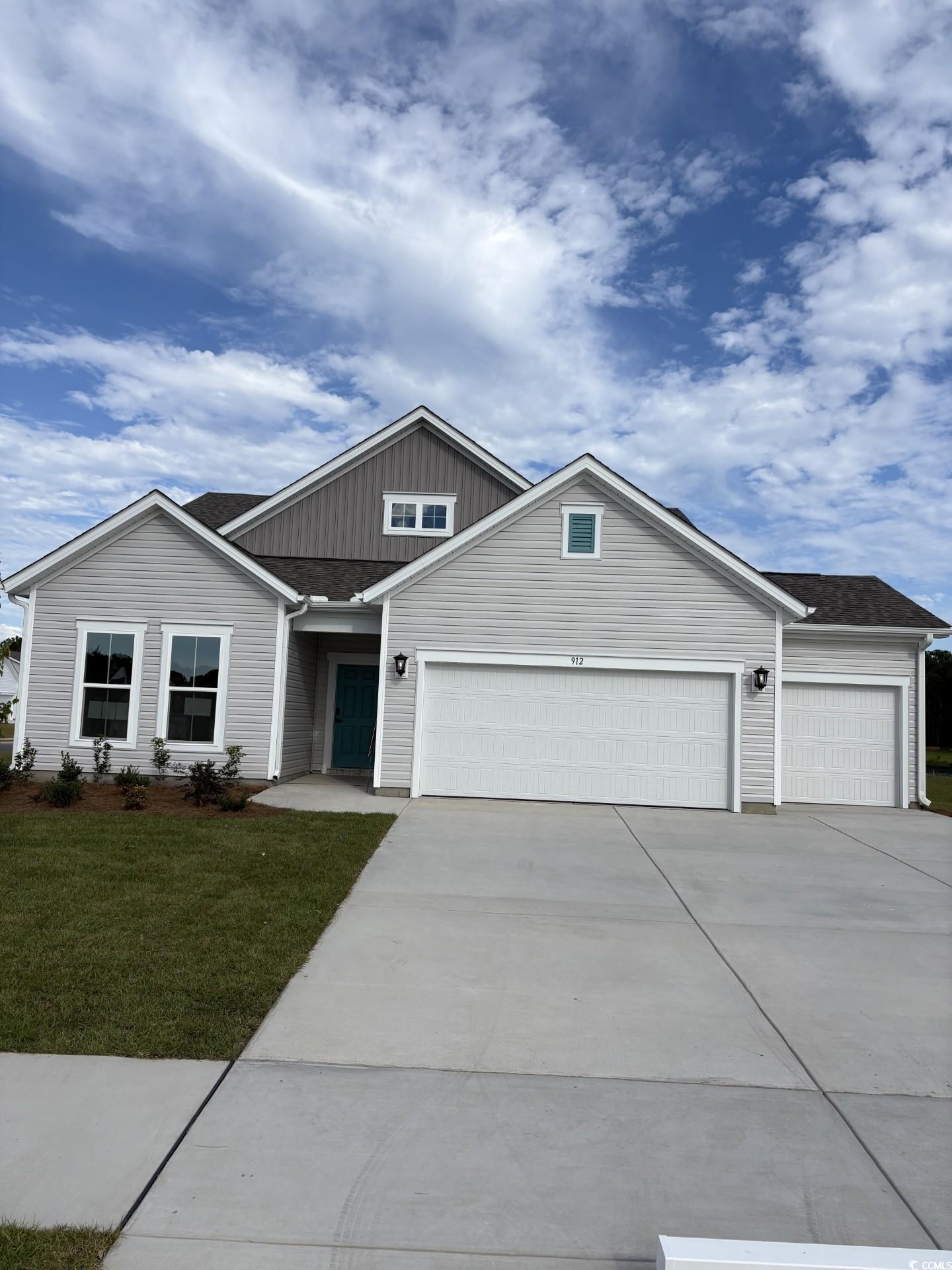 912 Inlet Keys St. Murrells Inlet, SC 29576