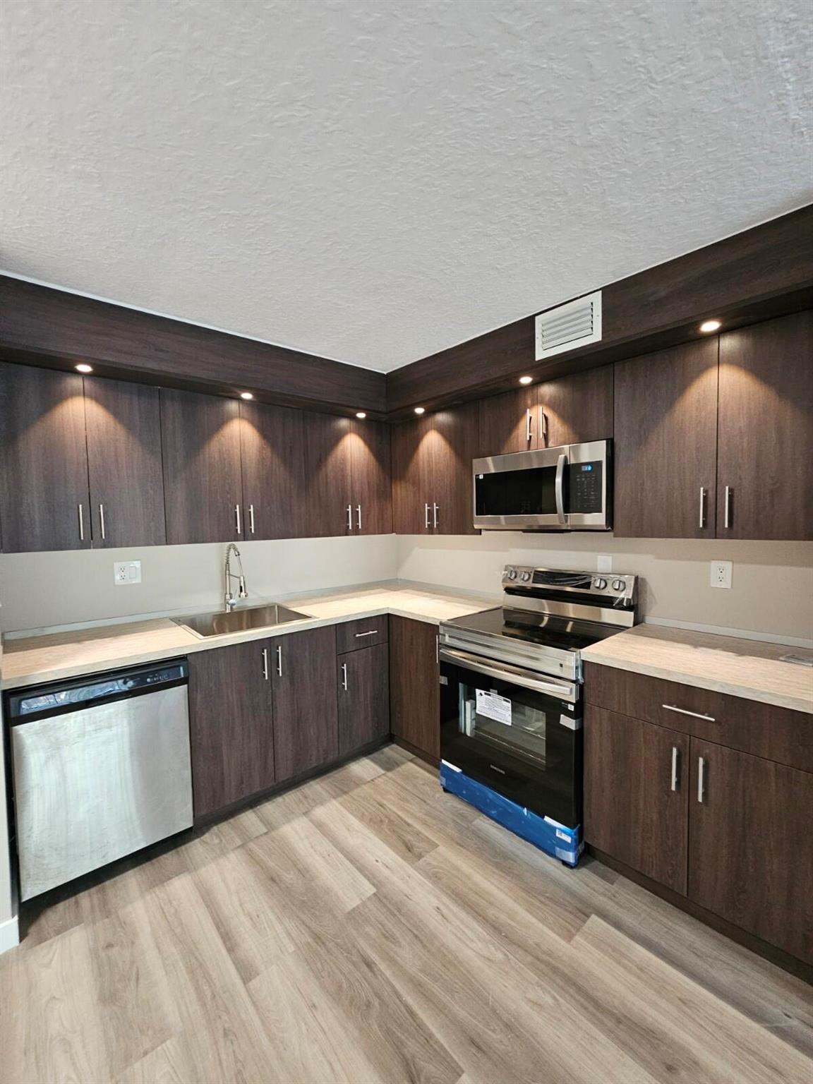 1850 Congress Avenue Unit 305, West Palm Beach, Florida 33401