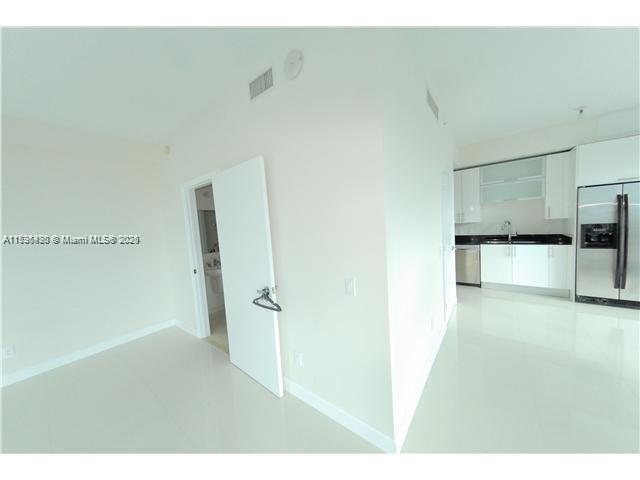 60 SW 13th St #1421, Miami FL 33130