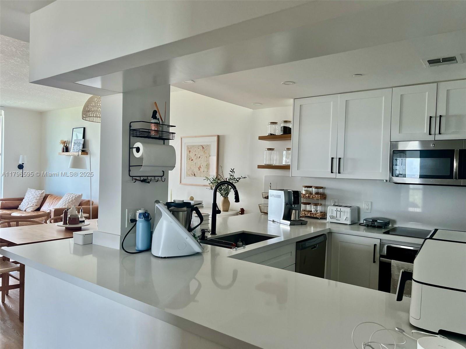 2101 Brickell Ave #3208, Miami FL 33129