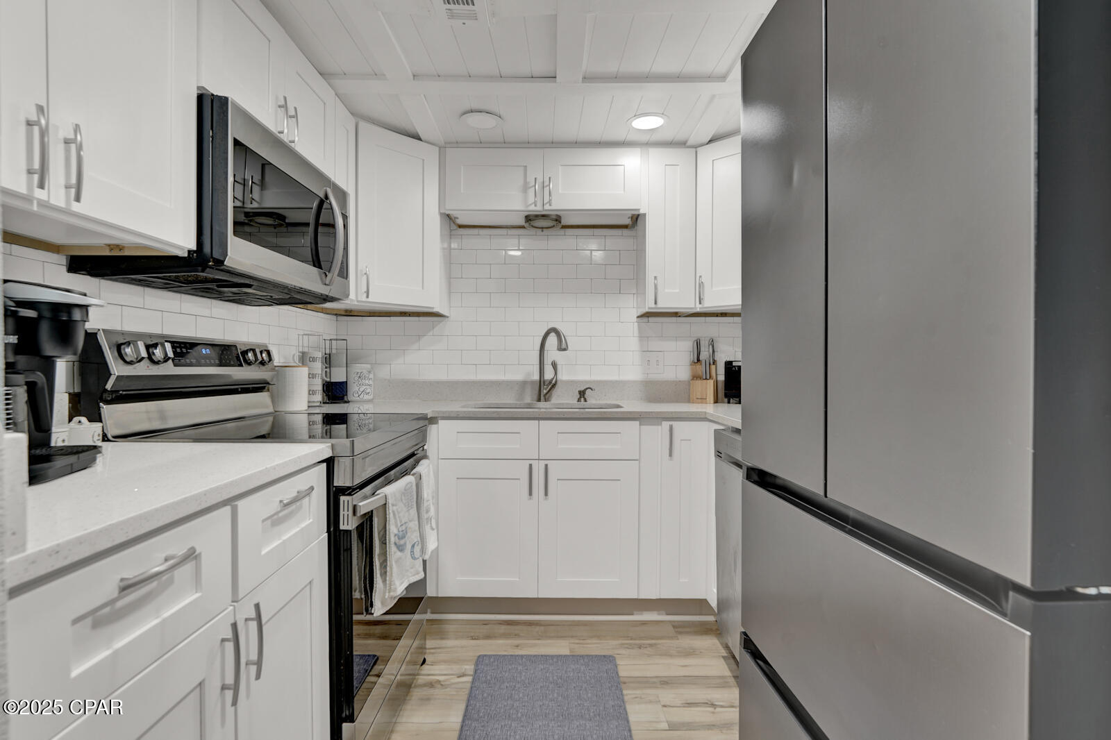 Image 11 For 8727 Thomas Drive C27